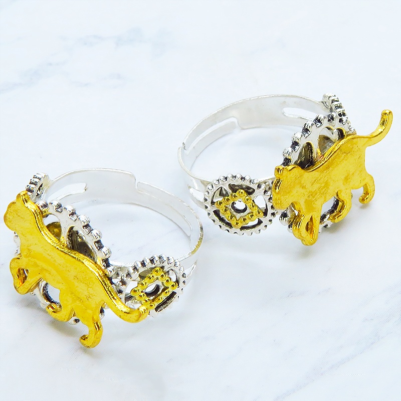 シルバーカラーリング 歩く猫シルエットモチーフに歯車を組合せたスチームパンク風リング 指輪 フリーサイズ