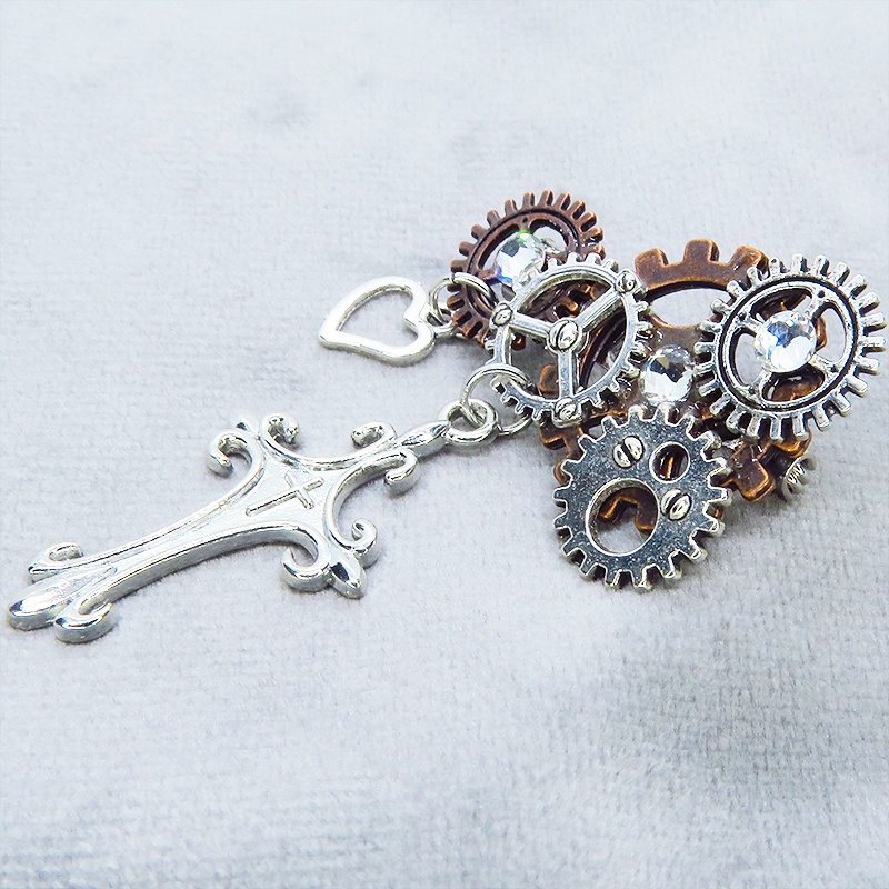 アンティークシルバー ロザリオと歯車を組合せたスチームパンク風ブローチ バッジ ラインストーン
