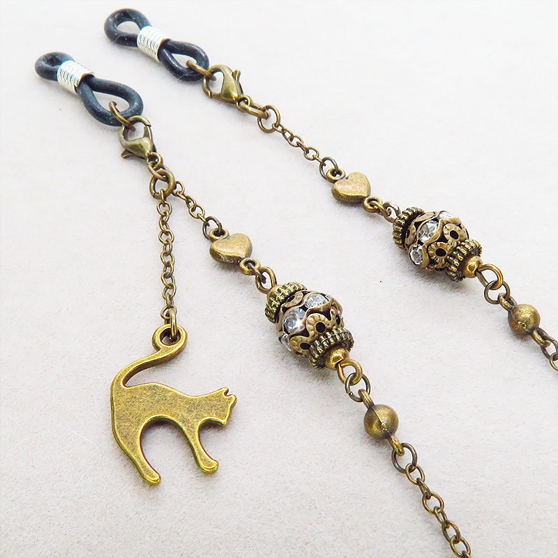 アンティークゴールド 跳ね猫とメタルビーズのメガネチェーン&マスクチェーン 吊り下げ型 メガネ留め