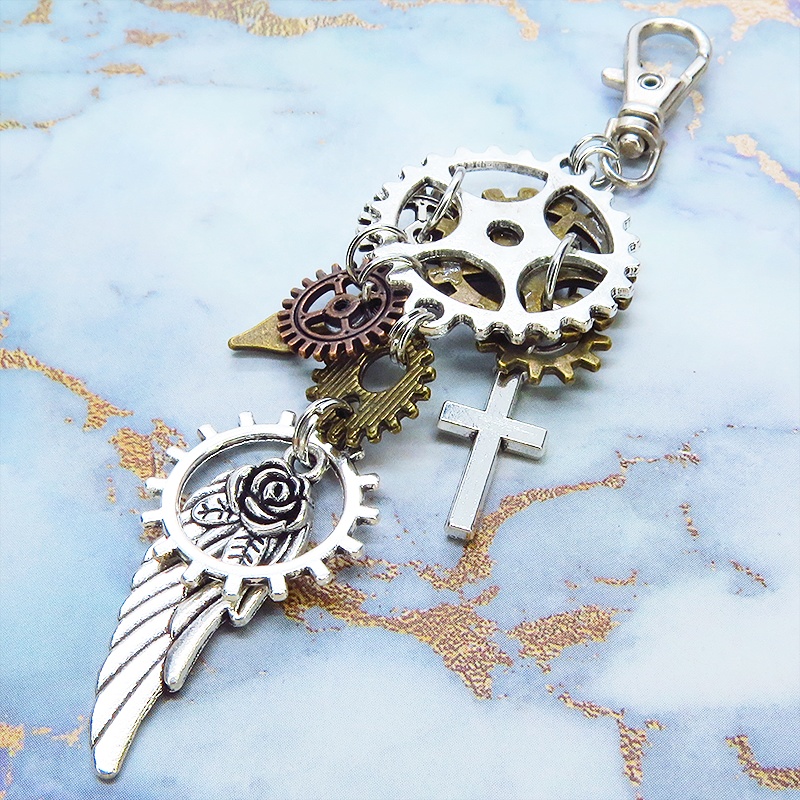 アンティークシルバー 歯車と翼を組合せたスチームパンク風キーホルダー バッグチャーム 金具変更可