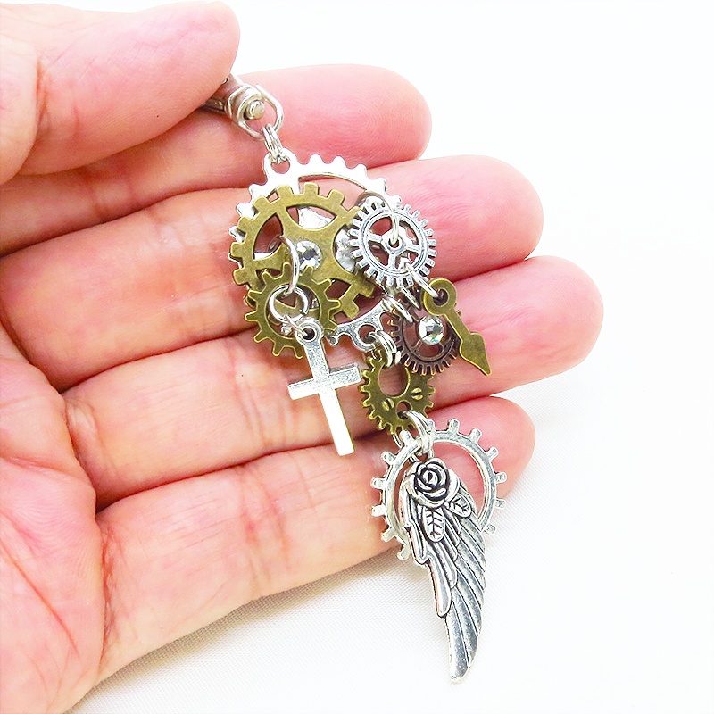 アンティークシルバー 歯車と翼を組合せたスチームパンク風キーホルダー バッグチャーム 金具変更可