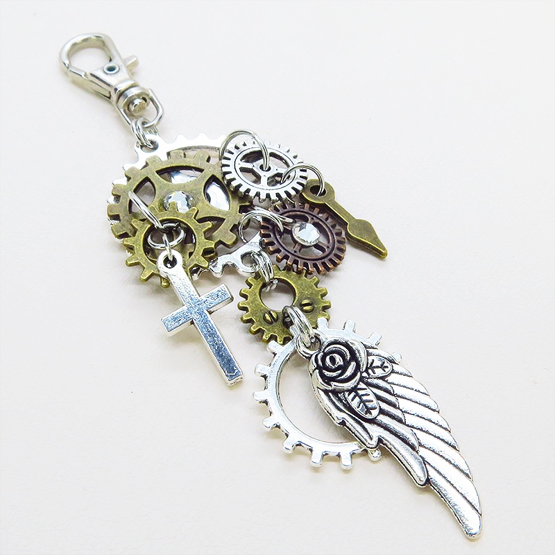 アンティークシルバー 歯車と翼を組合せたスチームパンク風キーホルダー バッグチャーム 金具変更可