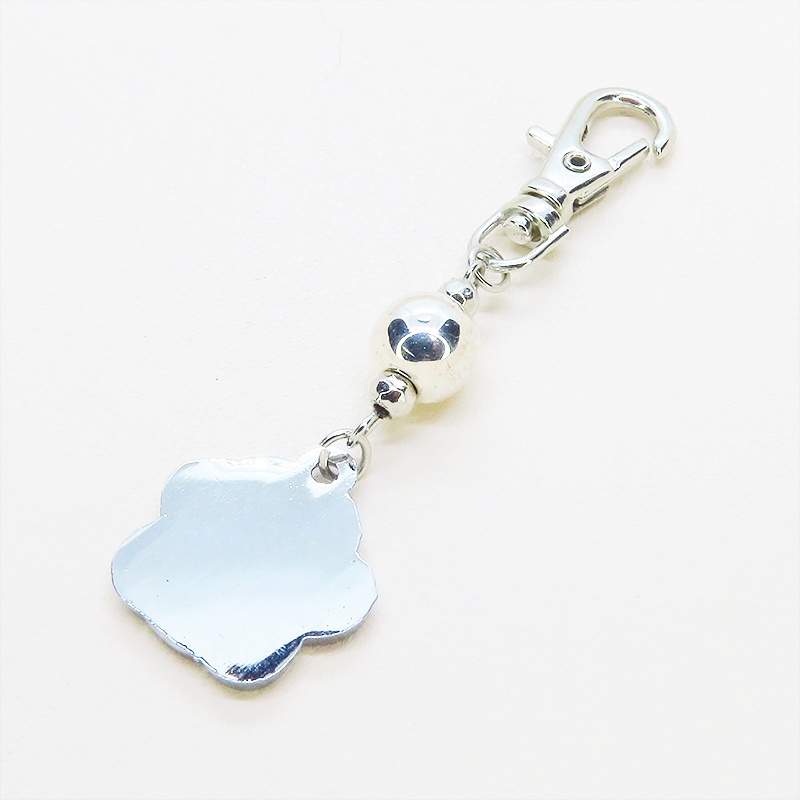 大きめ肉球チャームとシルバーカラーのメタルビーズを組合せたキーホルダー 金具変更可