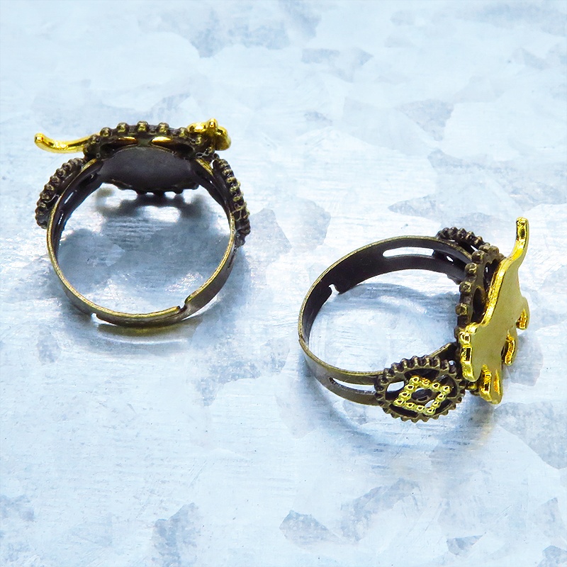 アンティークゴールドリング 歩く猫シルエットモチーフに歯車を組合せたスチームパンク風リング 指輪 フリーサイズ