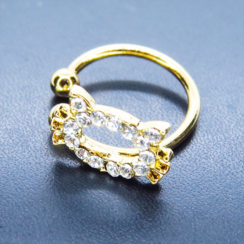 ゴールドカラー 猫フェイスモチーフのかわいいイヤーカフ（左耳用） ラインストーン（クリアカラー）