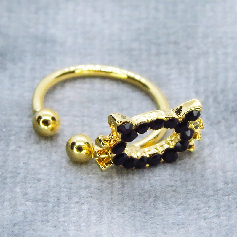 ゴールドカラー 猫フェイスモチーフのかわいいイヤーカフ(左耳用) ラインストーン(ブラック)