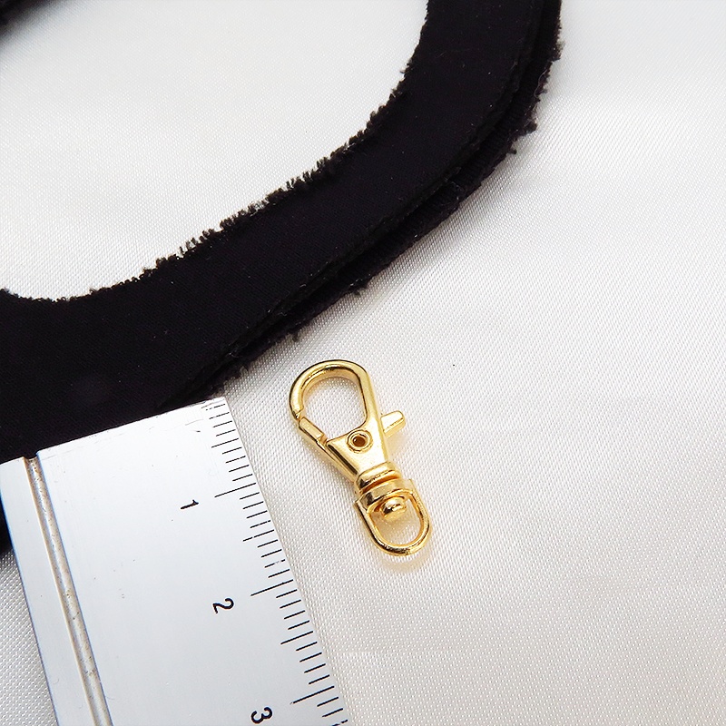 マスク・スマホチャーム 歩き黒猫シルエットモチーフとオレンジイエロークリアビーズを組合せた大人可愛いチャーム