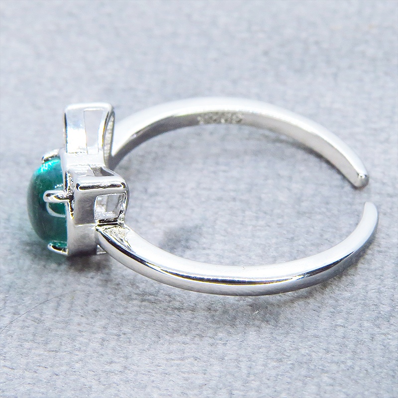 猫耳モチーフの大人可愛いリング シルバー925PLD エメラルドカラージルコン フリーサイズ 調整可能