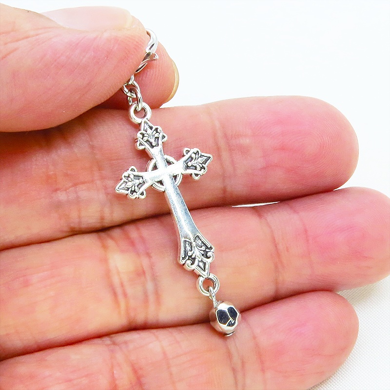 マスク・スマホチャーム アンティークシルバー ゴシック調デザインのクロス(十字架)とメタルビーズチャーム 金具変更可