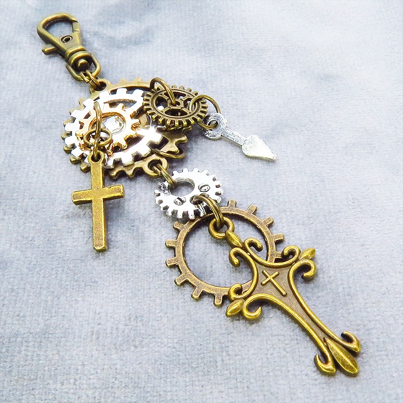アンティークゴールド 歯車とロザリオを組合せたスチームパンク風キーホルダー バッグチャーム ラインストーン 金具変更可