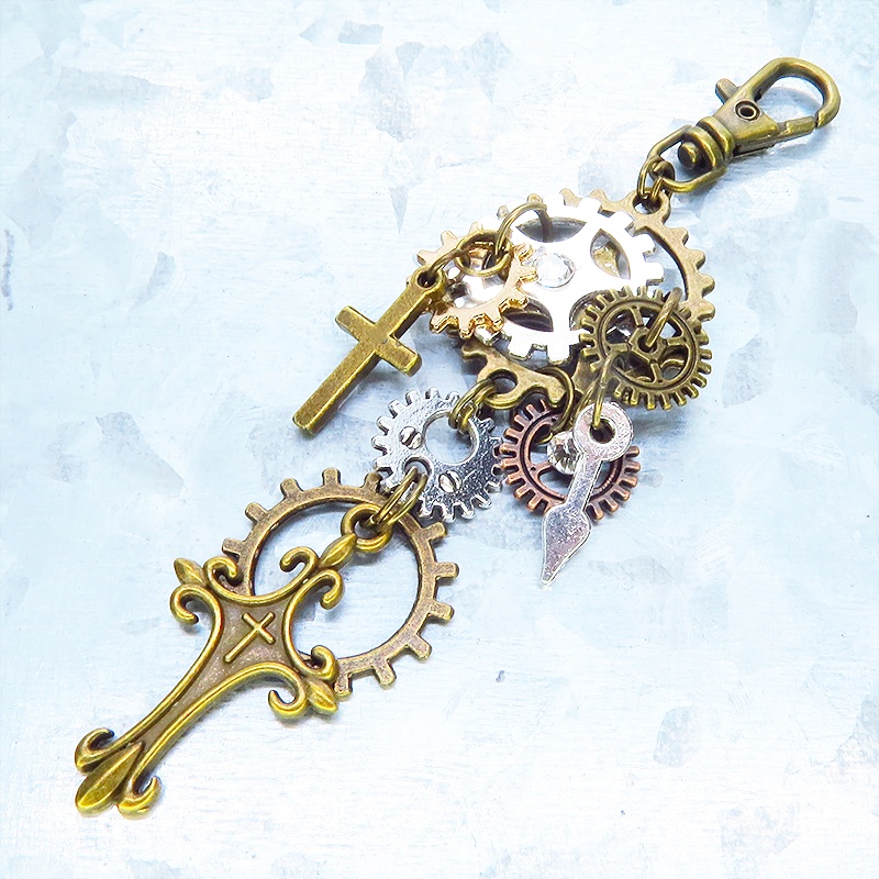 アンティークゴールド 歯車とロザリオを組合せたスチームパンク風キーホルダー バッグチャーム ラインストーン 金具変更可