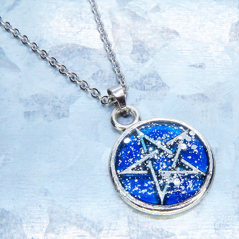 アンティークシルバー ブルーレジンペンタグラム ペンダントネックレス レジン 長さ調整可