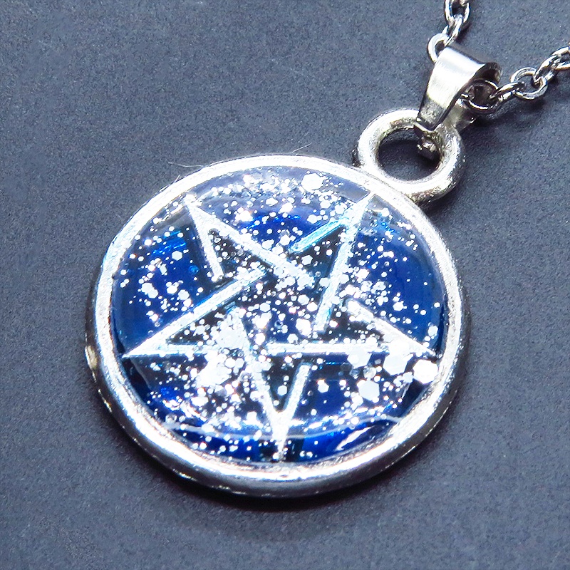 アンティークシルバー ブルーレジンペンタグラム ペンダントネックレス レジン 長さ調整可