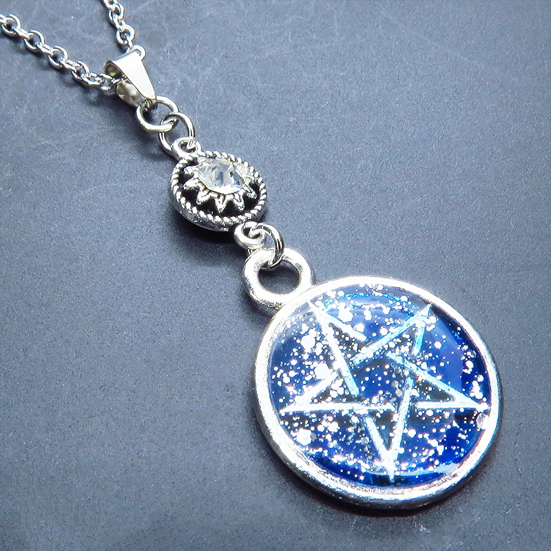 アンティークシルバー ブルーレジンペンタグラム ペンダントネックレス レジン ラインストーン 長さ調整可
