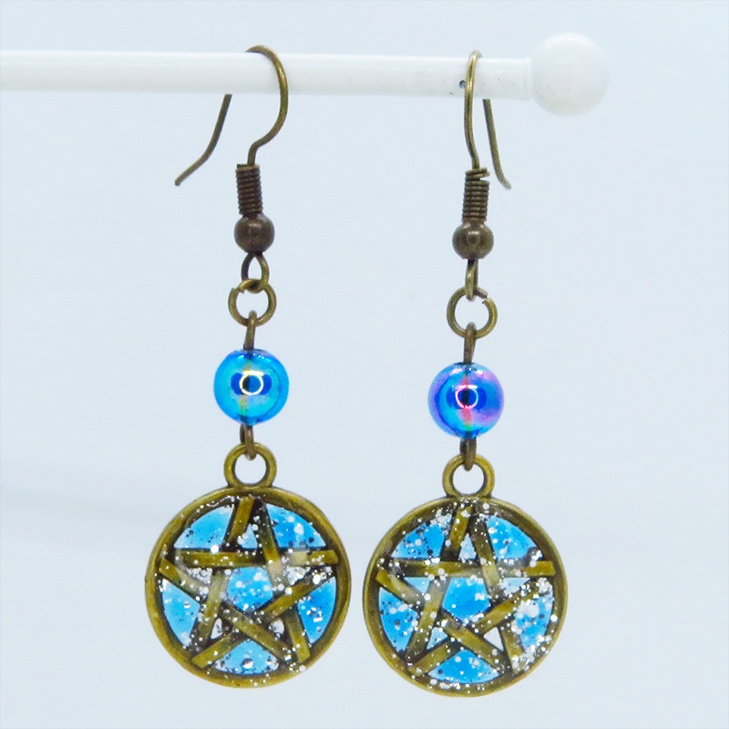 アンティークゴールド ブルーレジンペンタグラムのピアス クリアブルービーズ