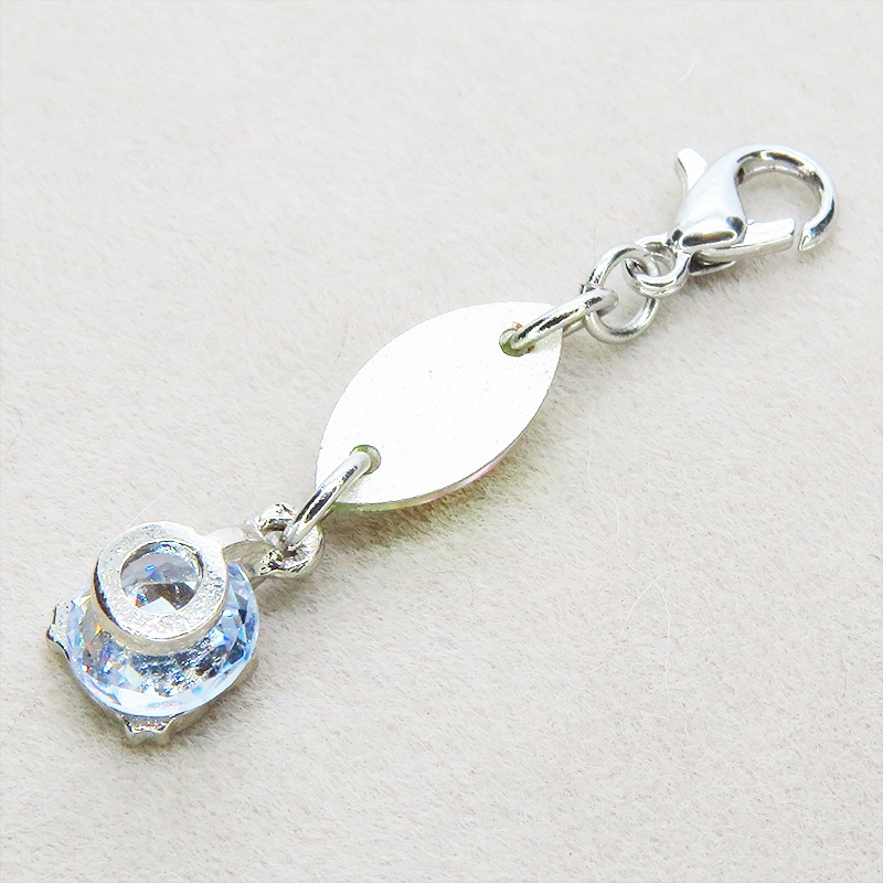 マスク・スマホチャーム シルバーカラー 猫フェイスクリスタルにスワロフスキー(ローズ)をプラスしたチャーム 金具変更可