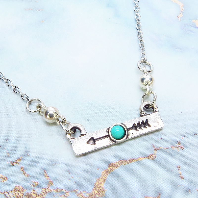 アンティークシルバー 矢の刻印プレートのワンポイントネックレス 長さ調整可 アジャスター可