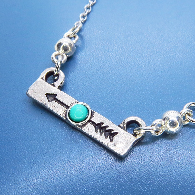 アンティークシルバー 矢の刻印プレートのワンポイントネックレス 長さ調整可 アジャスター可