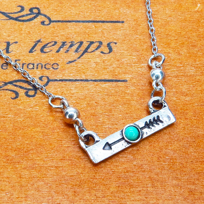 アンティークシルバー 矢の刻印プレートのワンポイントネックレス 長さ調整可 アジャスター可