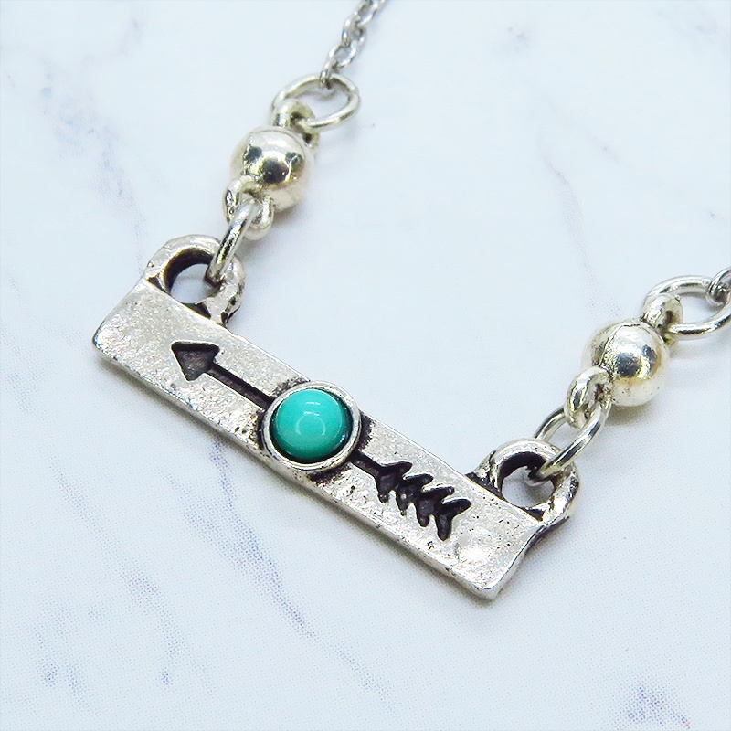 アンティークシルバー 矢の刻印プレートのワンポイントネックレス 長さ調整可 アジャスター可