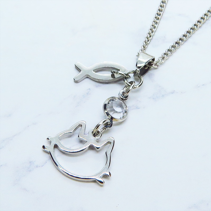 シルバーカラー 三毛猫フェイスとラインストーンを組合せたコンパクトなネックレス 長さ調整可 ステンレス可