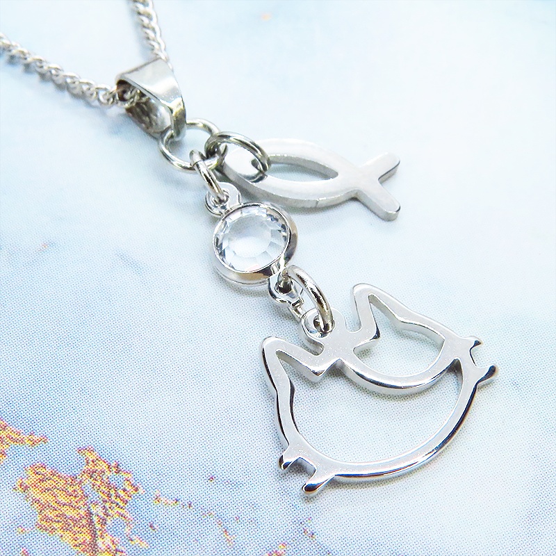 シルバーカラー 三毛猫フェイスとラインストーンを組合せたコンパクトなネックレス 長さ調整可 ステンレス可