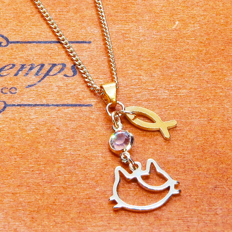 ゴールドカラー 三毛猫フェイスとラインストーンを組合せたコンパクトなネックレス 長さ調整可 ステンレス可