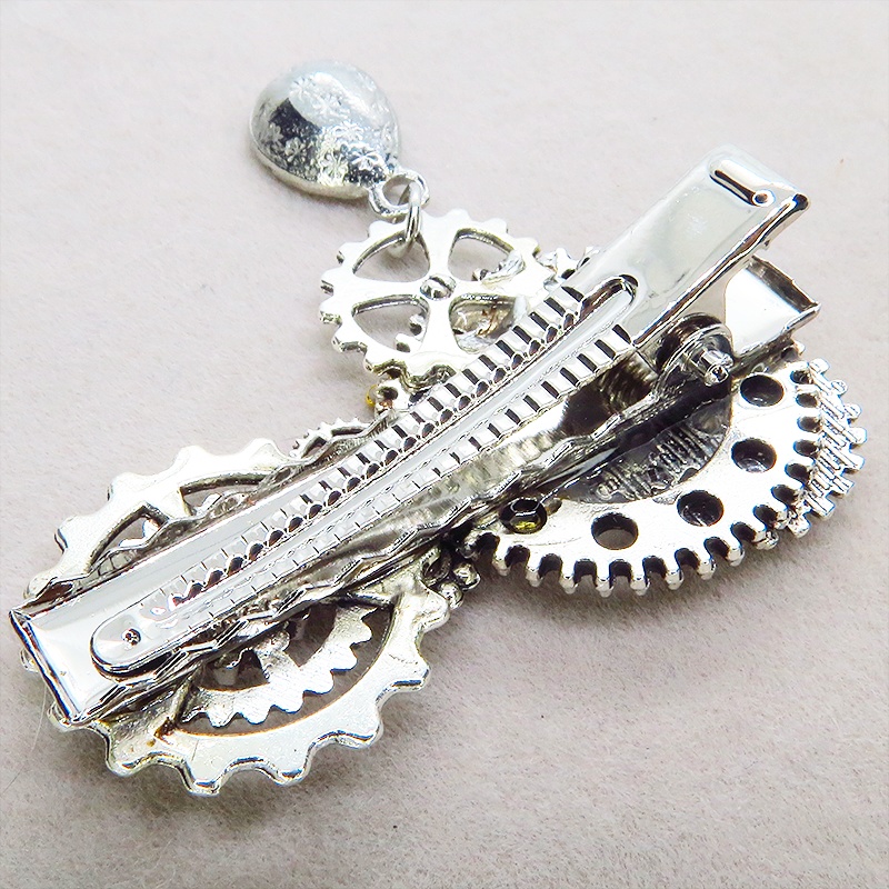 アンティークシルバー ゴールドカラーの猫と歯車を組合せたスチームパンク風ヘアクリップ 髪飾り レジン ラインストーン