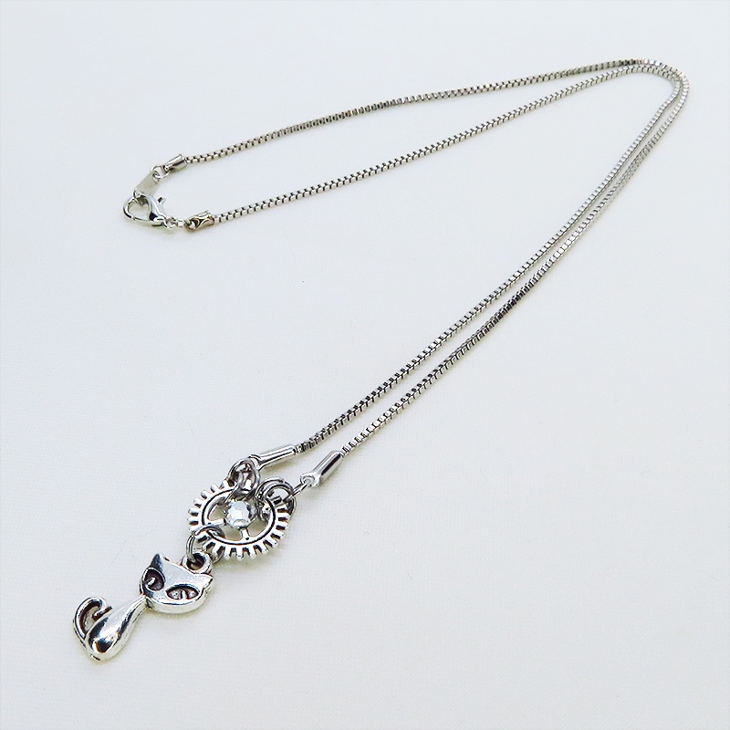 アンティークシルバー 猫と歯車のコンパクトなネックレス ベネチアンチェーン アジャスター可