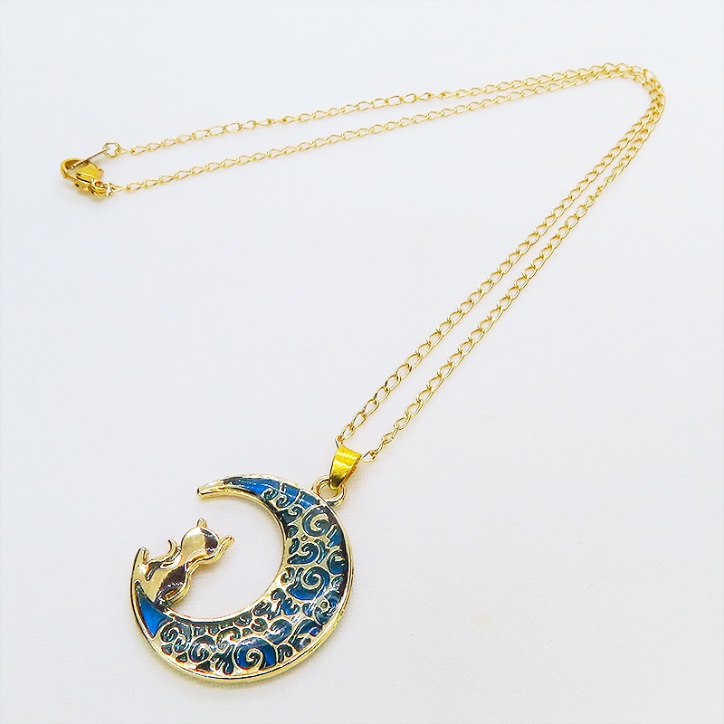 ゴールドカラー ブルームーン 猫が座る三日月チャームのネックレス 長さ調整可 ステンレス可