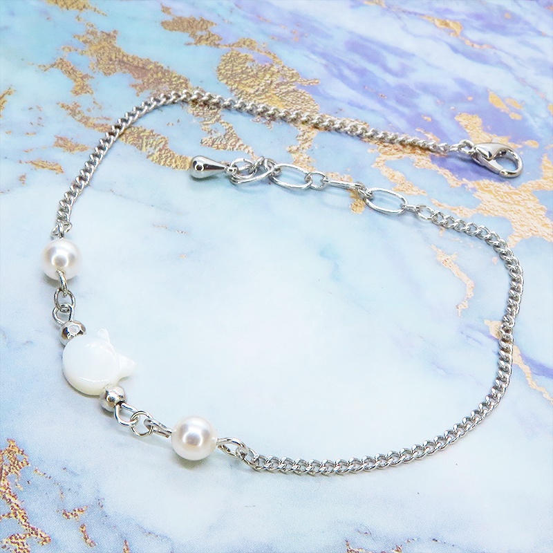 シルバーカラー 白蝶貝(シェル)の猫モチーフのブレスレット スワロフスキーパール アジャスター付 マザーオブパール