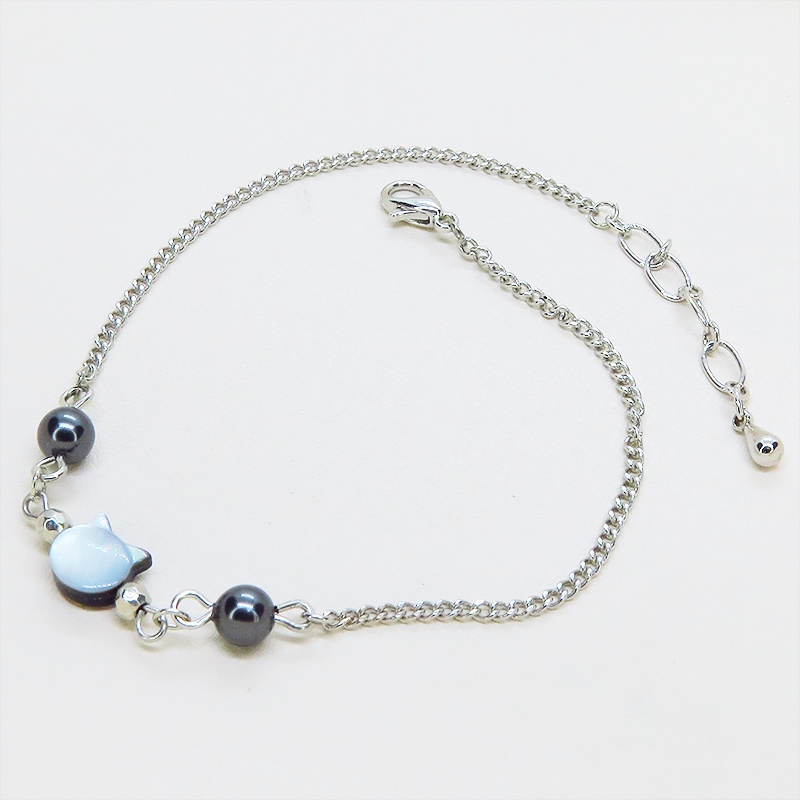 シルバーカラー 黒蝶貝(シェル)の猫モチーフのブレスレット スワロフスキーパール アジャスター付 マザーオブパール