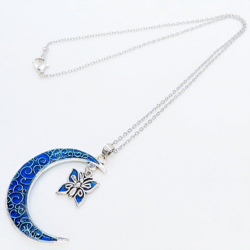 アンティークシルバー ブルームーンネックレス 三日月と蝶のペンダントネックレス レジン 長さ調整可