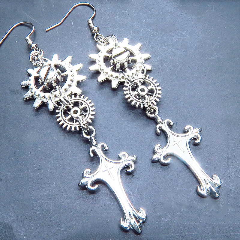 アンティークシルバー ロザリオと歯車を組合せたスリムなスチームパンク風ピアス サージカル可