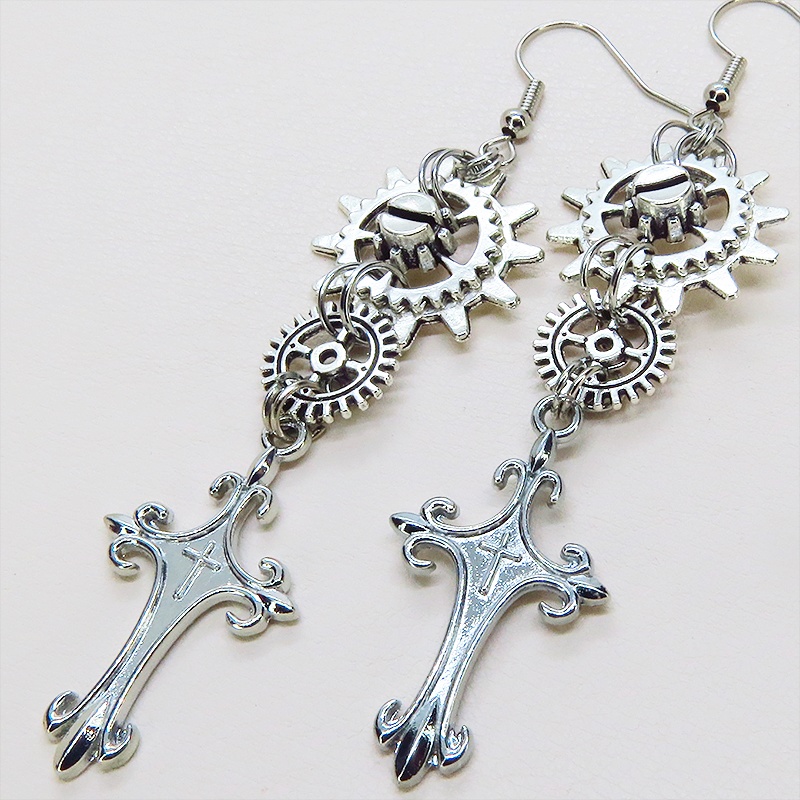 アンティークシルバー ロザリオと歯車を組合せたスリムなスチームパンク風ピアス サージカル可