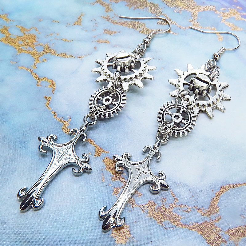 アンティークシルバー ロザリオと歯車を組合せたスリムなスチームパンク風ピアス サージカル可