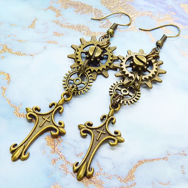 アンティークゴールド ロザリオと歯車を組合せたスリムなスチームパンク風ピアス