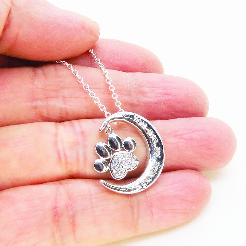 【再販】シルバー925 三日月に肉球を吊り下げた大人可愛いペンダント・ネックレス AAAキュービックジルコニア 猫 犬