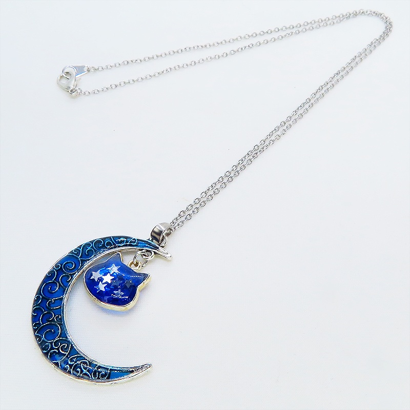 アンティークシルバー ブルームーン マリンブルーの三日月に猫フェイスチャームのネックレス 長さ調整可