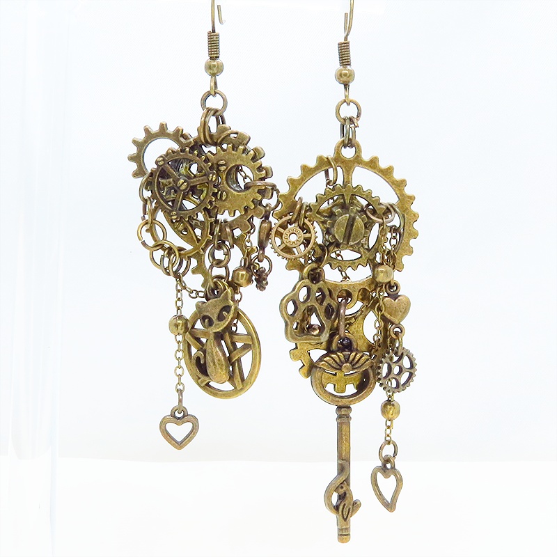 アンティークゴールド 猫と歯車と鍵の本格的多層多重アシンメトリーなスチームパンクチェーンピアス