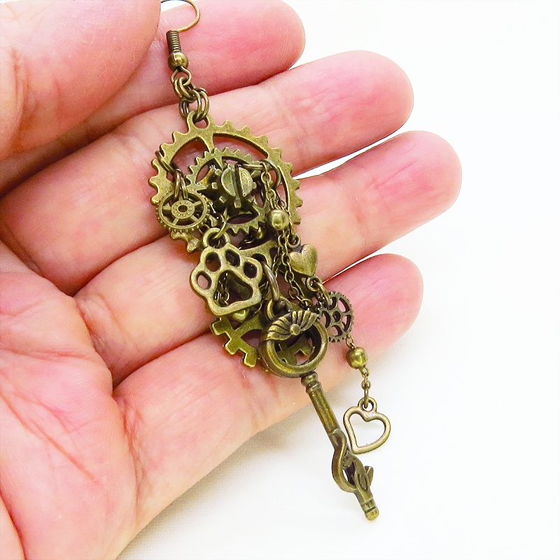アンティークゴールド 猫と歯車と鍵の本格的多層多重アシンメトリーなスチームパンクチェーンピアス