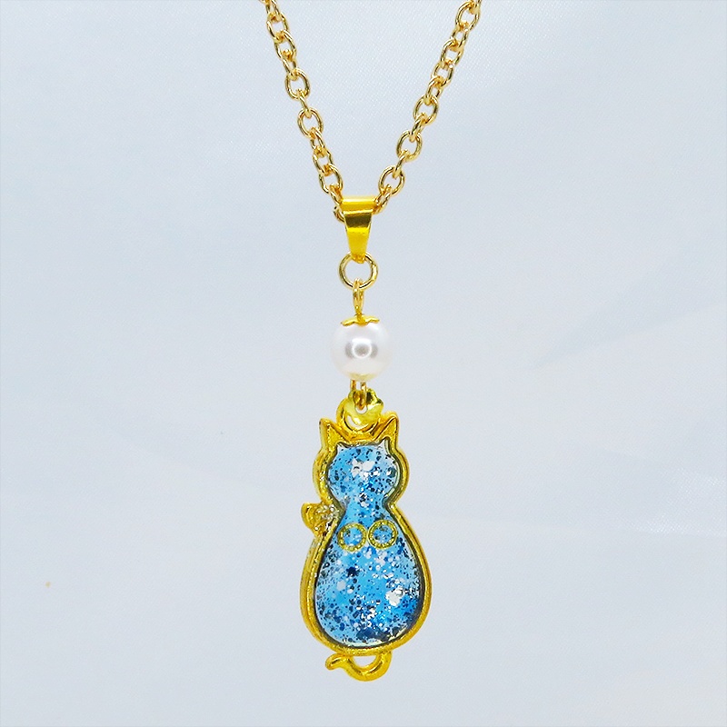 ゴールドカラー マリンブルー猫シルエットモチーフとスワロフスキーパールのネックレス 長さ調整可