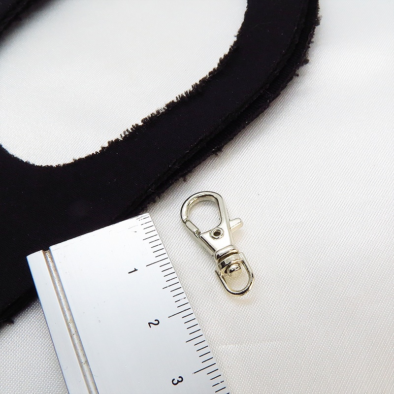 マスク・スマホチャーム シルバーカラー マリンブルー猫シルエットモチーフとスワロフスキーパール 金具変更可