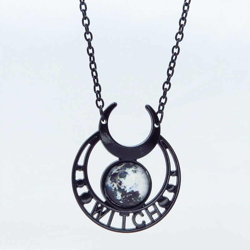 ゴシック調ブラックカラー トリプルムーンのモノトーンウィッチペンダントネックレス ロング パンク ロック