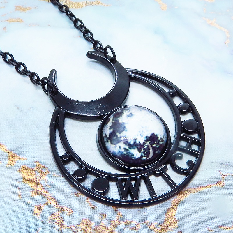 ゴシック調ブラックカラー トリプルムーンのモノトーンウィッチペンダントネックレス ロング パンク ロック