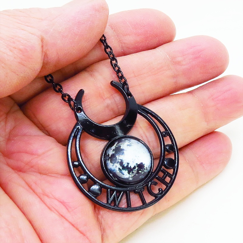 ゴシック調ブラックカラー トリプルムーンのモノトーンウィッチペンダントネックレス ロング パンク ロック
