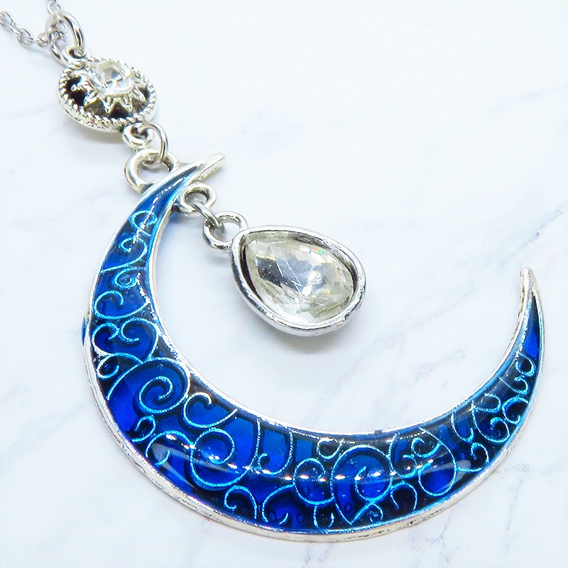 アンティークシルバー ブルームーン マリンブルーの三日月にティアドロップチャームのネックレス ラインストーン