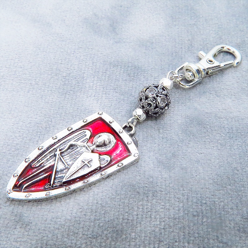 アンティークシルバー クリムゾンカラーのゴシック調の紅い紋章に輝くキーホルダー ラインストーン 金具変更可