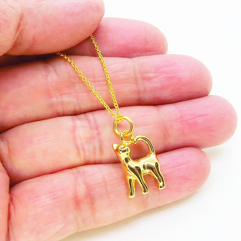 14KGF ゴールドフィルド 歩き猫モチーフのワンポイントペンダントネックレス シルバー925チェーン アジャスター可