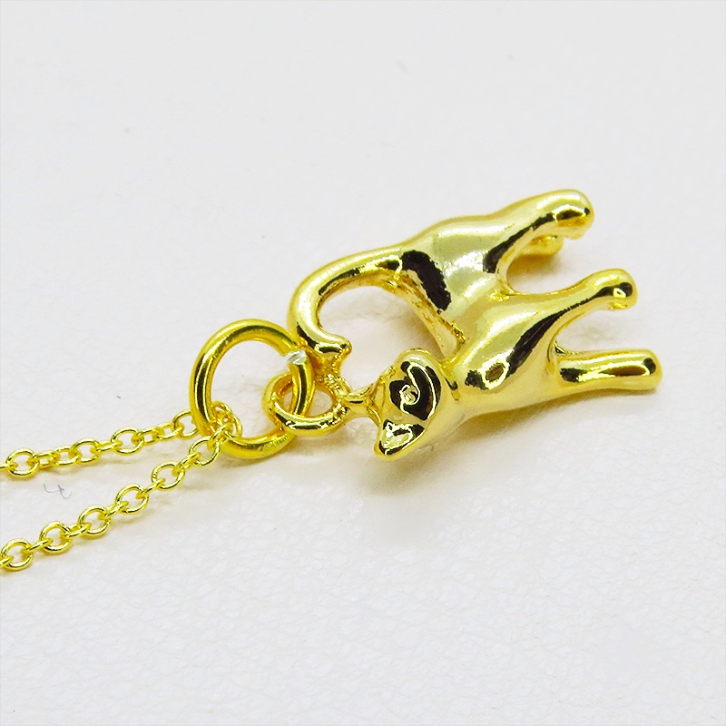 14KGF ゴールドフィルド 歩き猫モチーフのワンポイントペンダントネックレス シルバー925チェーン アジャスター可